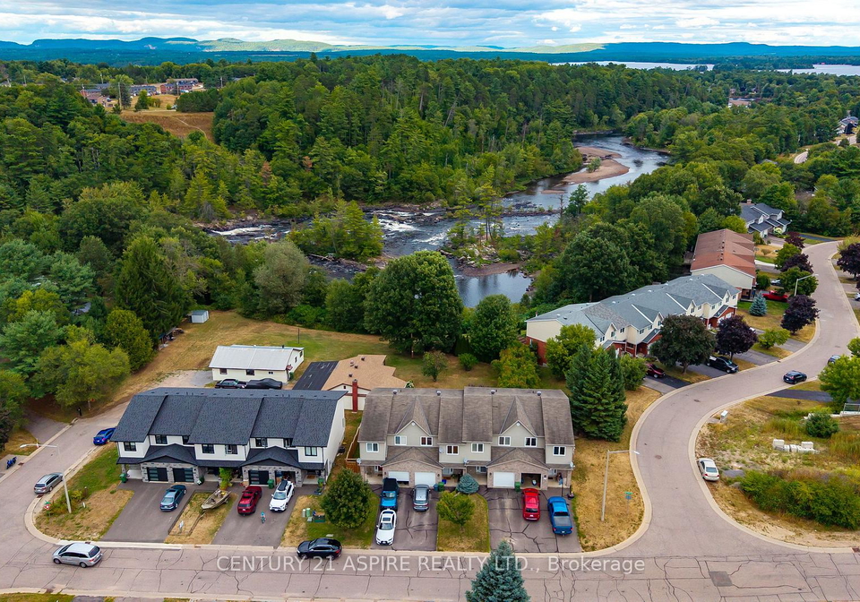 33-northbrook-road-petawawa-ontario-x12371792