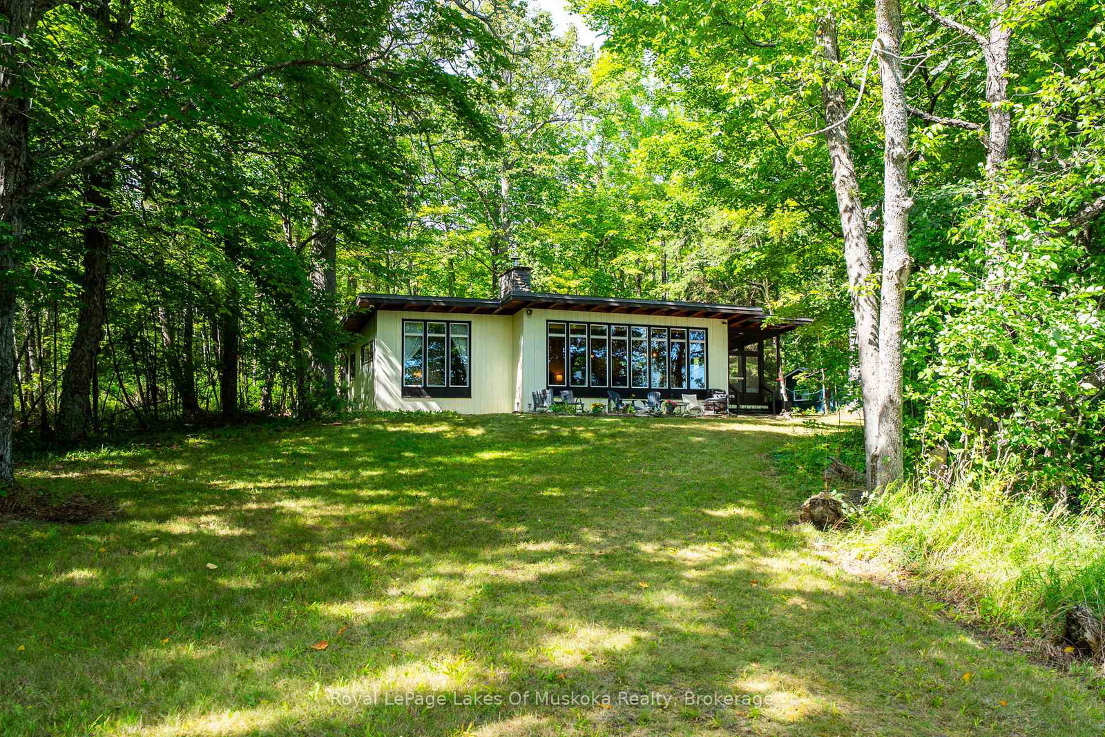 1053-robson-lane-lake-of-bays-ontario-x12371838