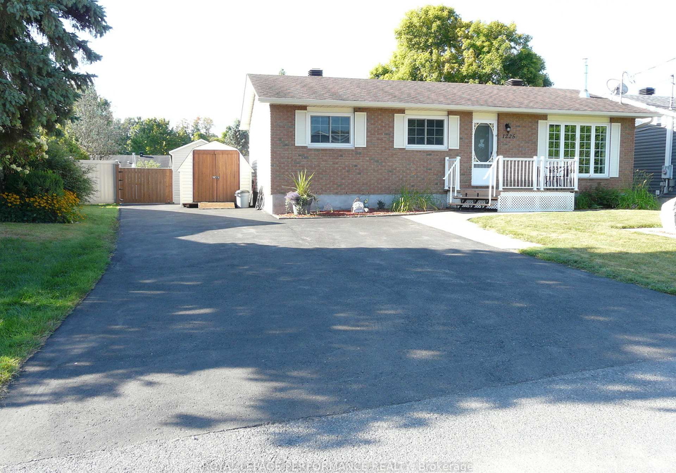 1225-campeau-crescent-clarence-rockland-ontario-x12372378