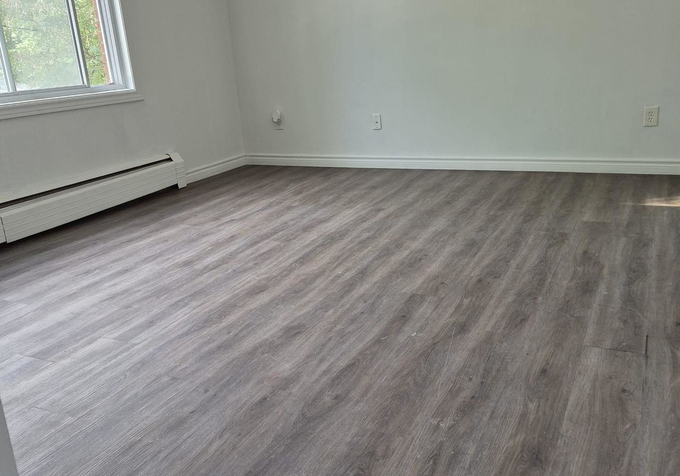 1sterling-street-london-east-ontario-x12372416