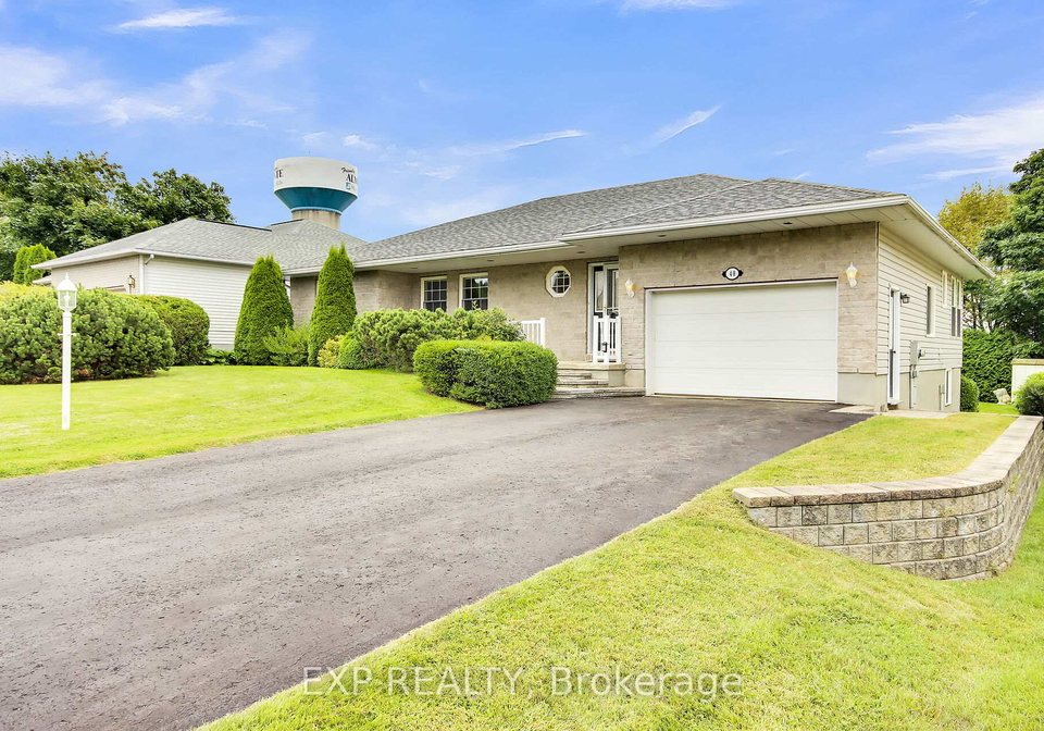 40-evelyn-street-mississippi-mills-ontario-x12372500