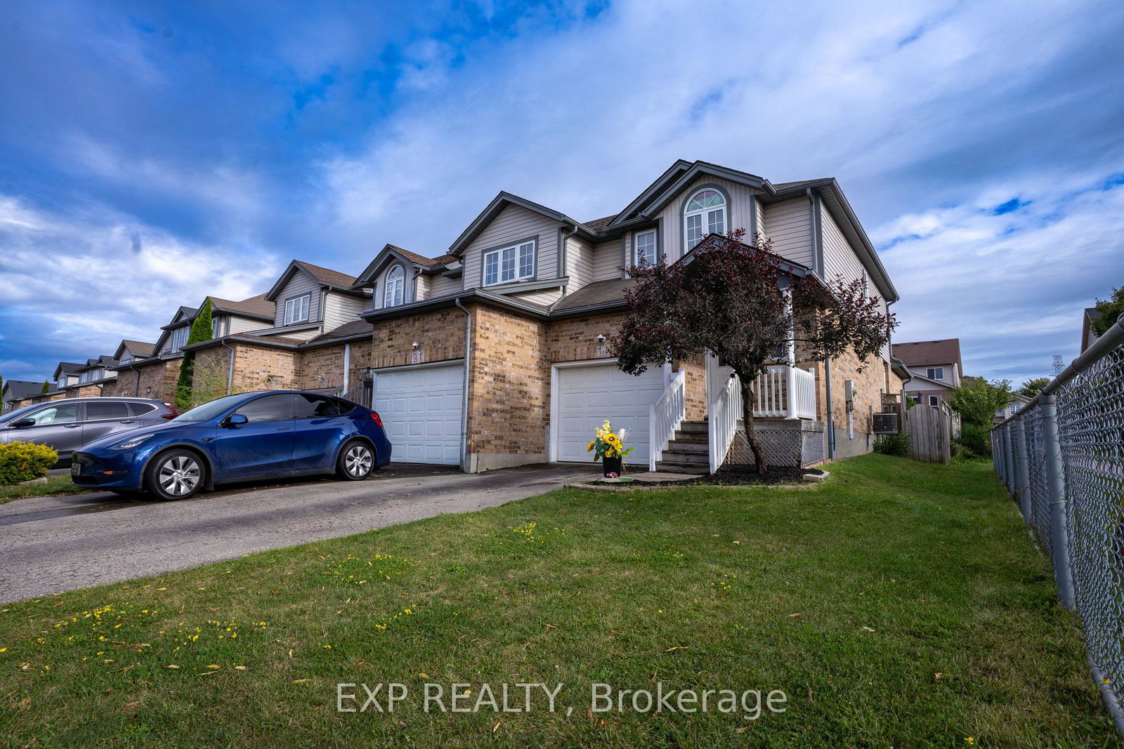 318-activa-avenue-kitchener-ontario-x12372615