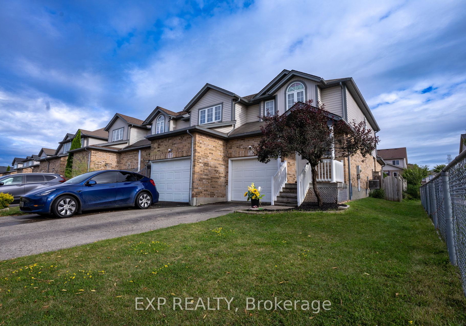 318-activa-avenue-kitchener-ontario-x12372615