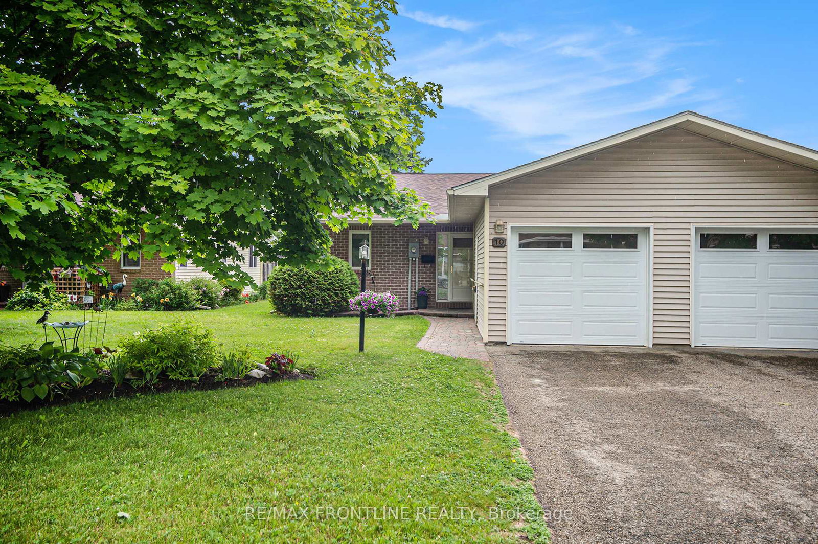 10-bathurst-road-perth-ontario-x12373120