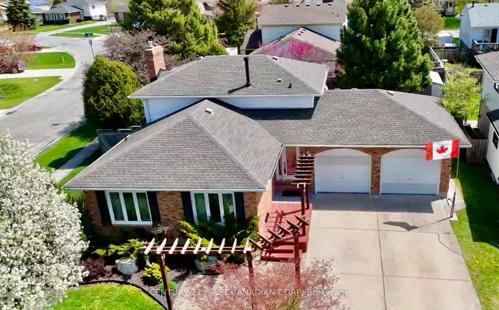 100-hastings-crescent-sarnia-ontario-x12373195