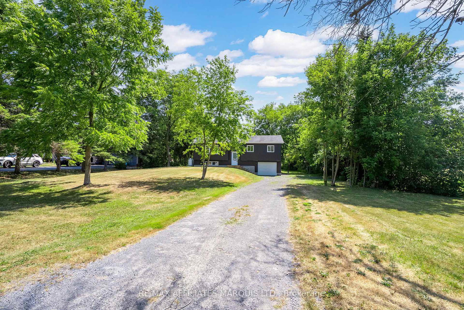 18222-patrick-street-south-glengarry-ontario-x12373222