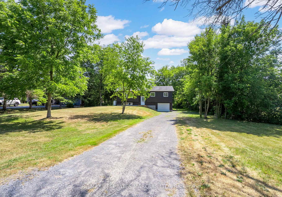 18222-patrick-street-south-glengarry-ontario-x12373222