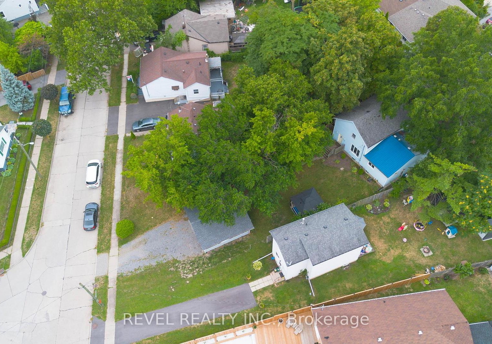 11-elmwood-avenue-st-catharines-ontario-x12373311