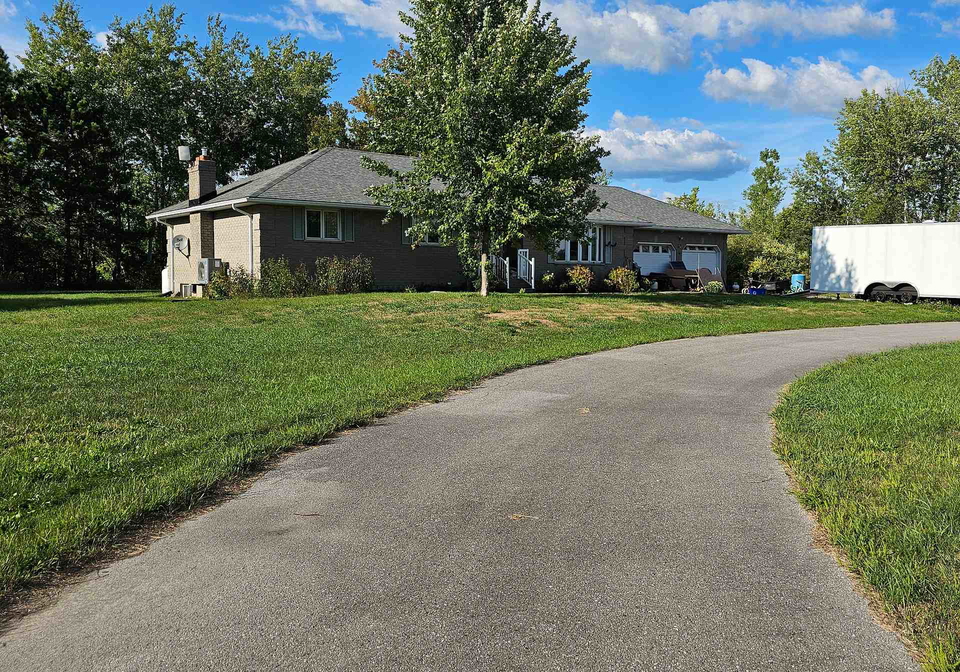 27-vanderwater-road-tweed-ontario-x12373962