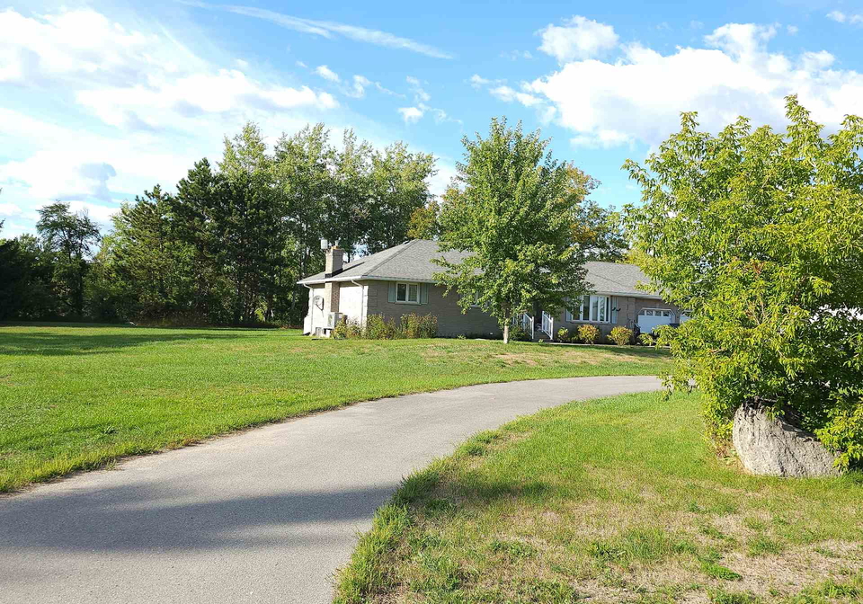 27-vanderwater-road-tweed-ontario-x12373962