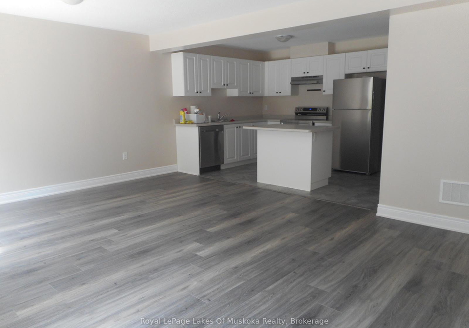 255-daffodil-court-gravenhurst-ontario-x12373970