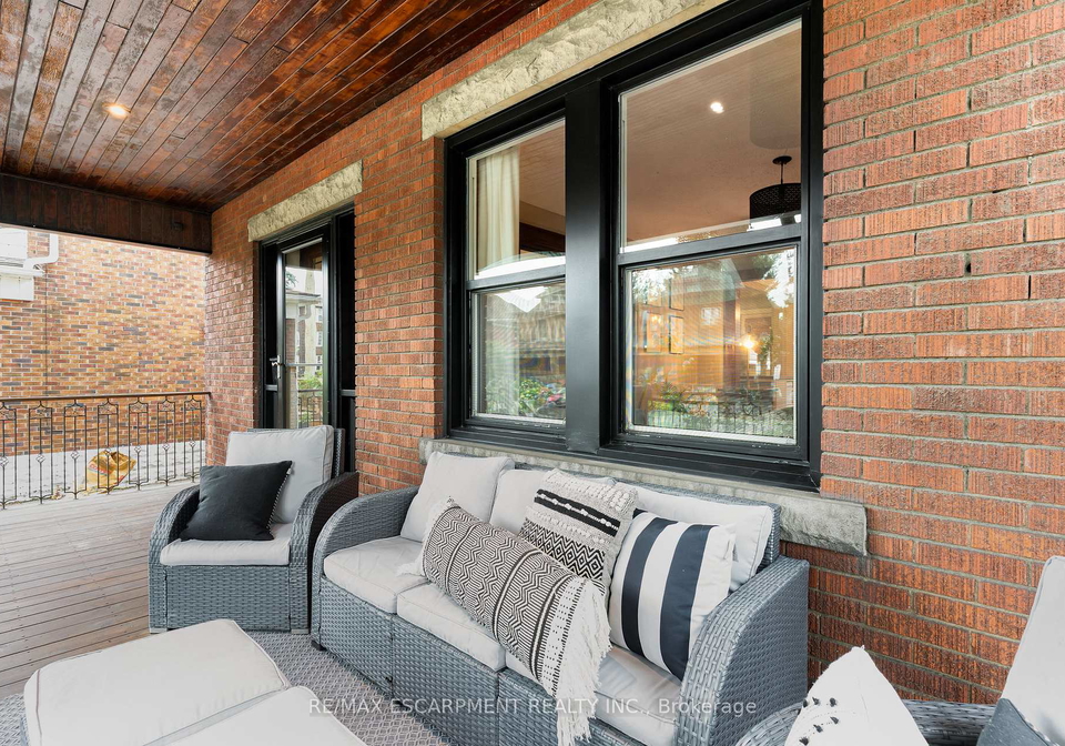 21-prospect-street-s-hamilton-ontario-x12374064