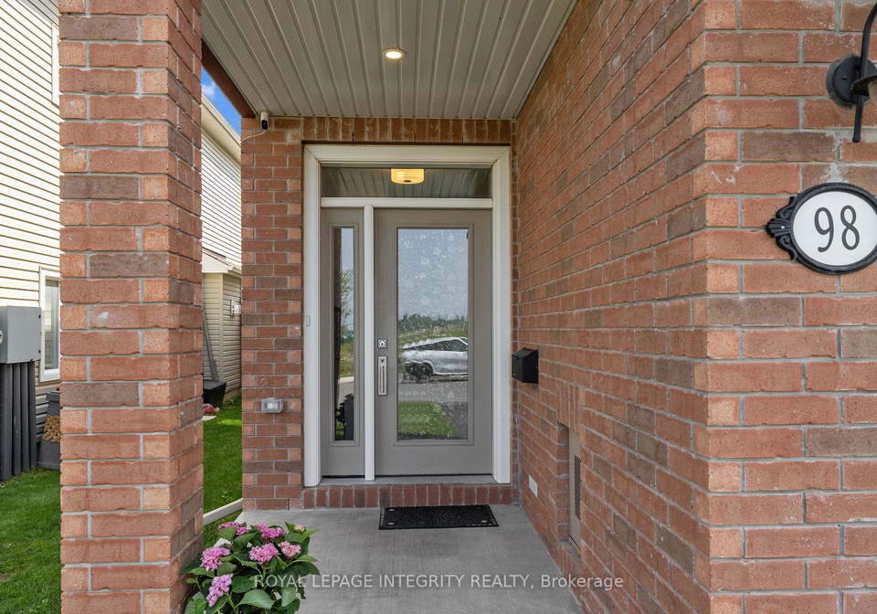 98-jardiniere-street-ottawa-ontario-x12374095