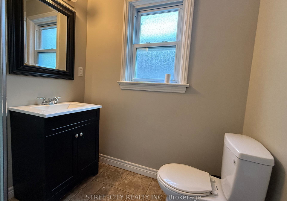 116-victoria-street-w-london-north-ontario-x12374211
