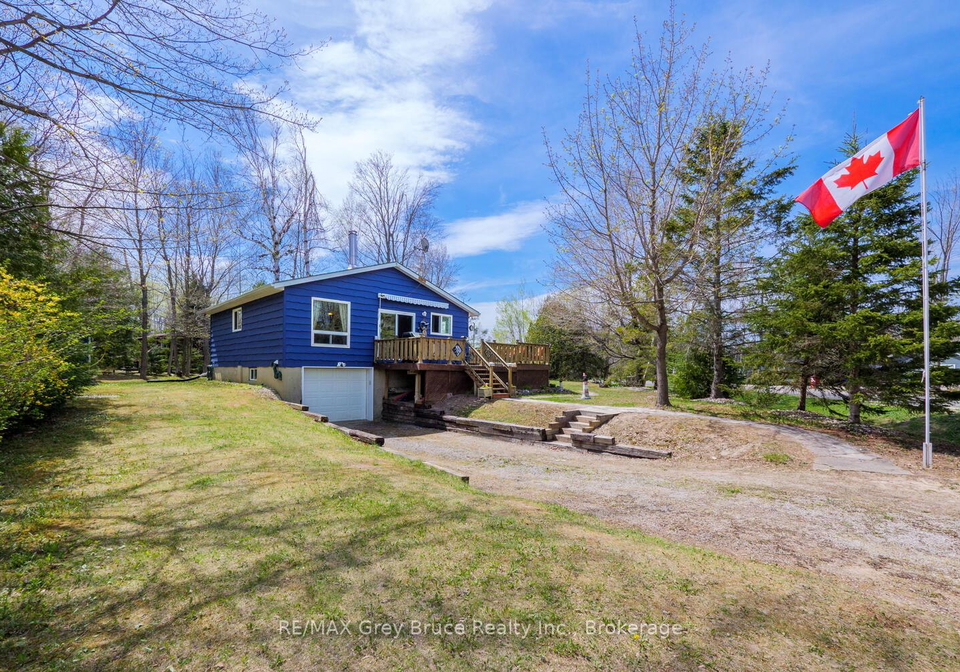 136-maple-drive-northern-bruce-peninsula-ontario-x12374291