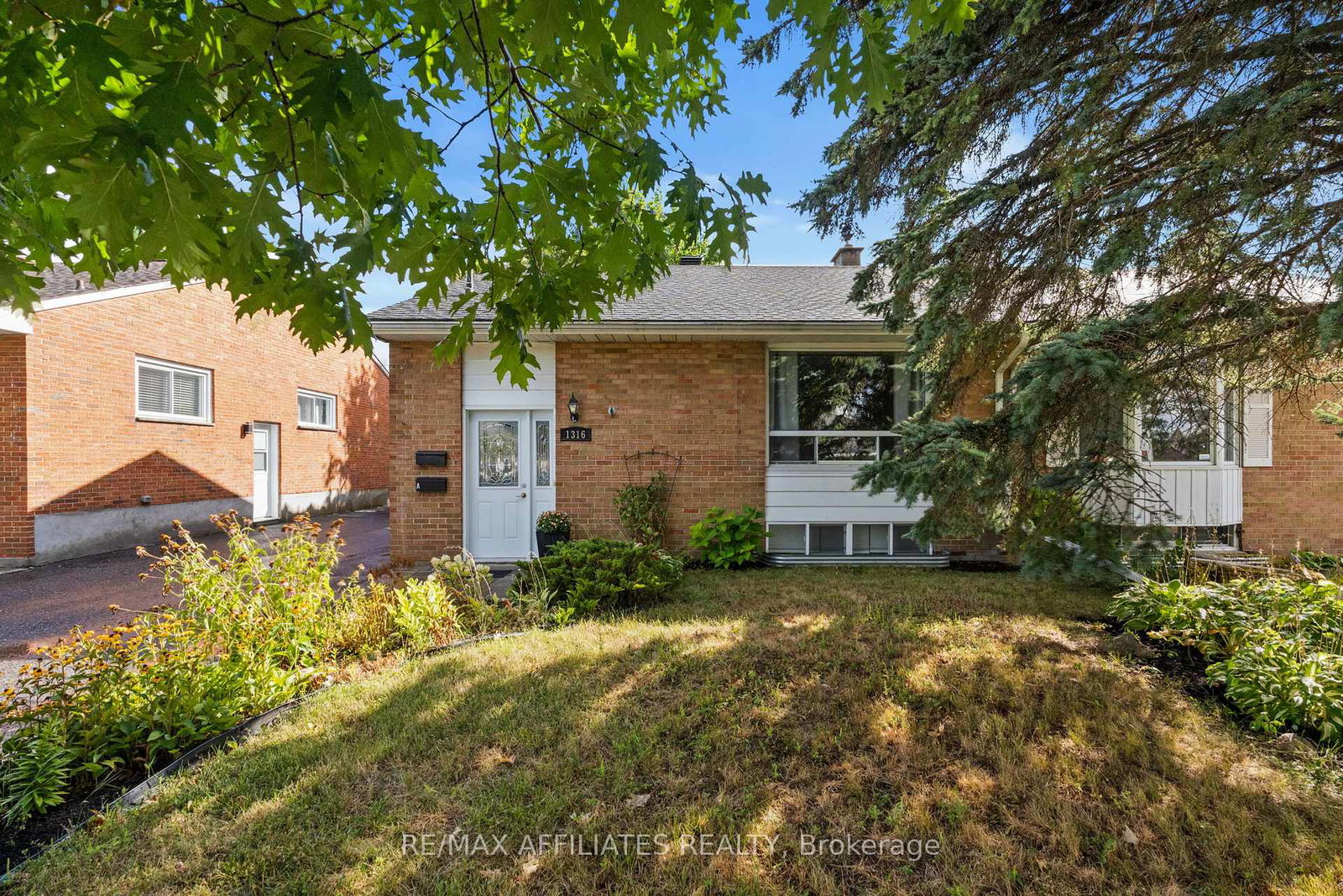 1316-bloomsbury-crescent-ottawa-ontario-x12374488