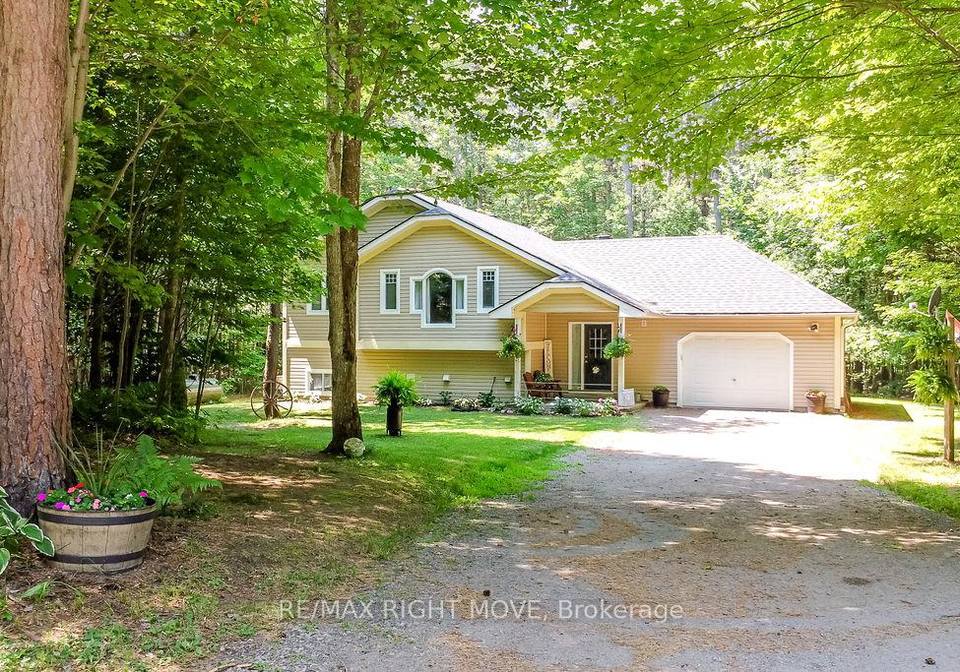 1011-talbot-trail-gravenhurst-ontario-x12374537