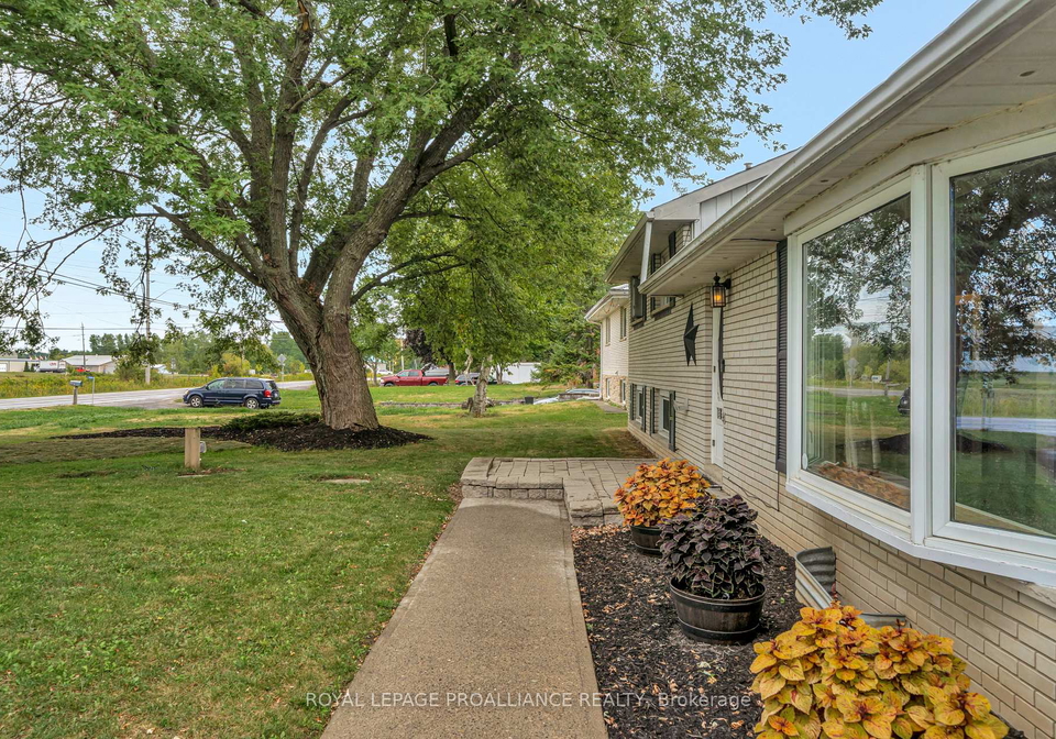 2256-hamilton-road-quinte-west-ontario-x12374554