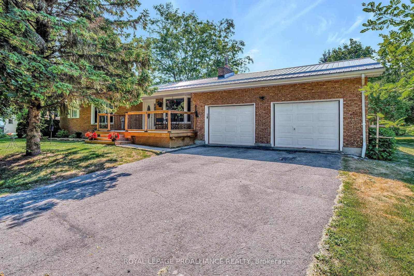 338-county-road-28-prince-edward-county-ontario-x12374643