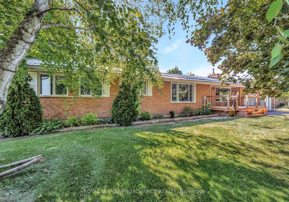 338-county-road-28-prince-edward-county-ontario-x12374643