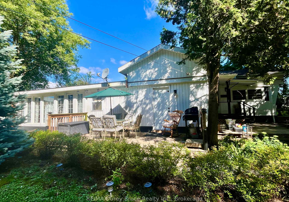 126-harvey-street-georgian-bluffs-ontario-x12374767