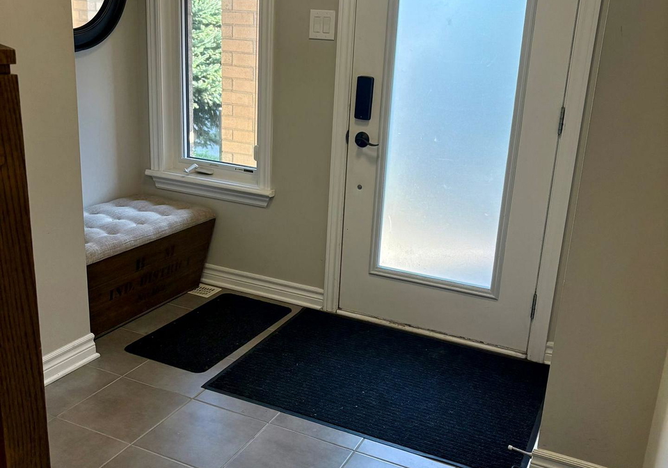 86-stockholm-private-ottawa-ontario-x12374803