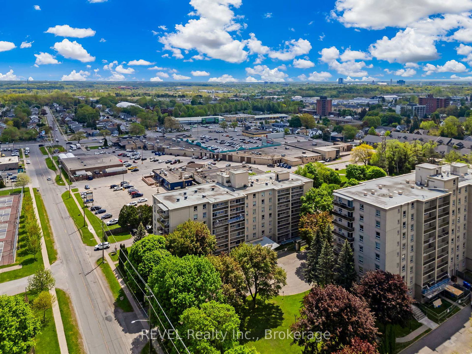 6390-huggins-street-niagara-falls-ontario-x12374920