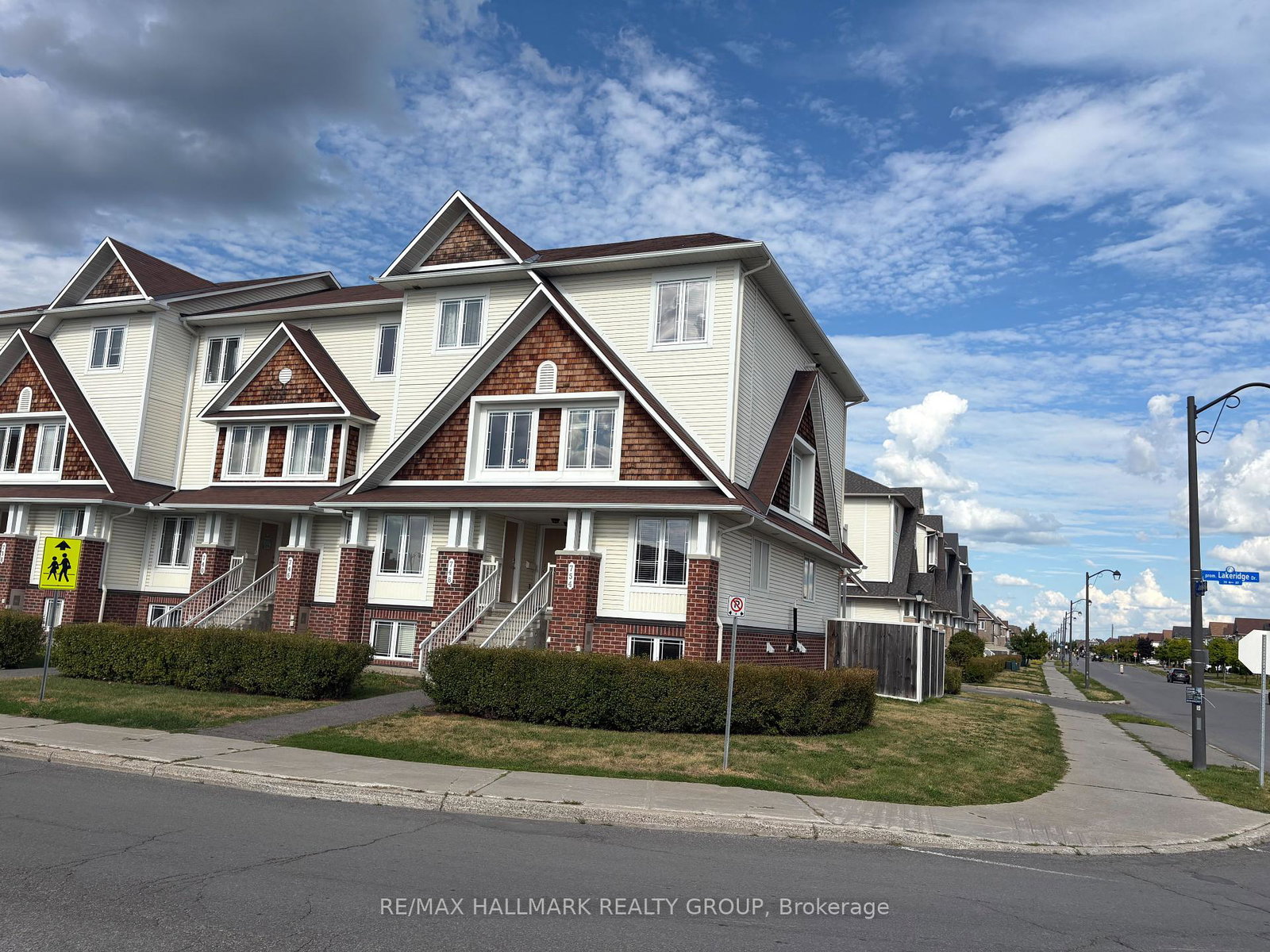 752-lakeridge-drive-ottawa-ontario-x12375023
