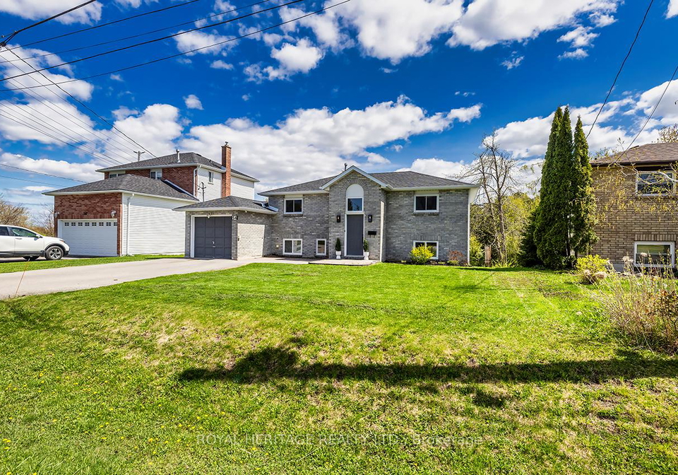 54-champlain-boulevard-kawartha-lakes-ontario-x12375115