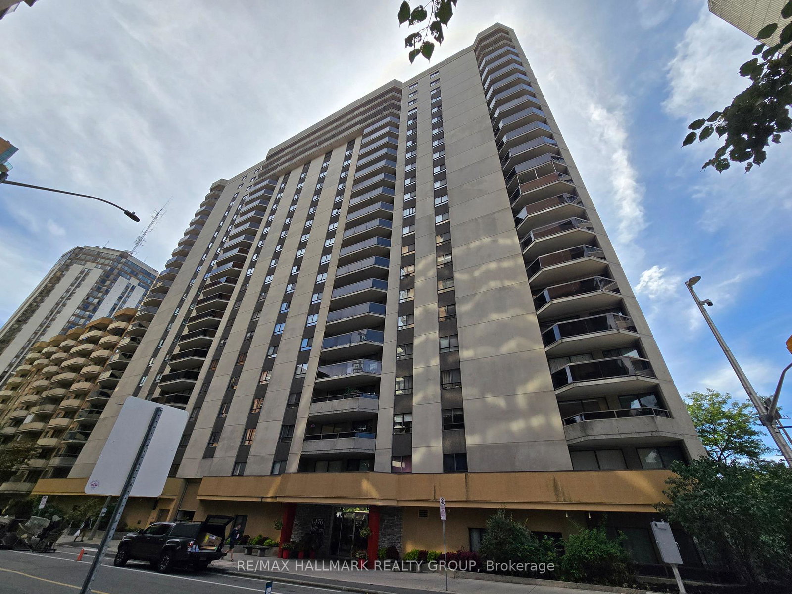 470-laurier-avenue-w-ottawa-ontario-x12375389