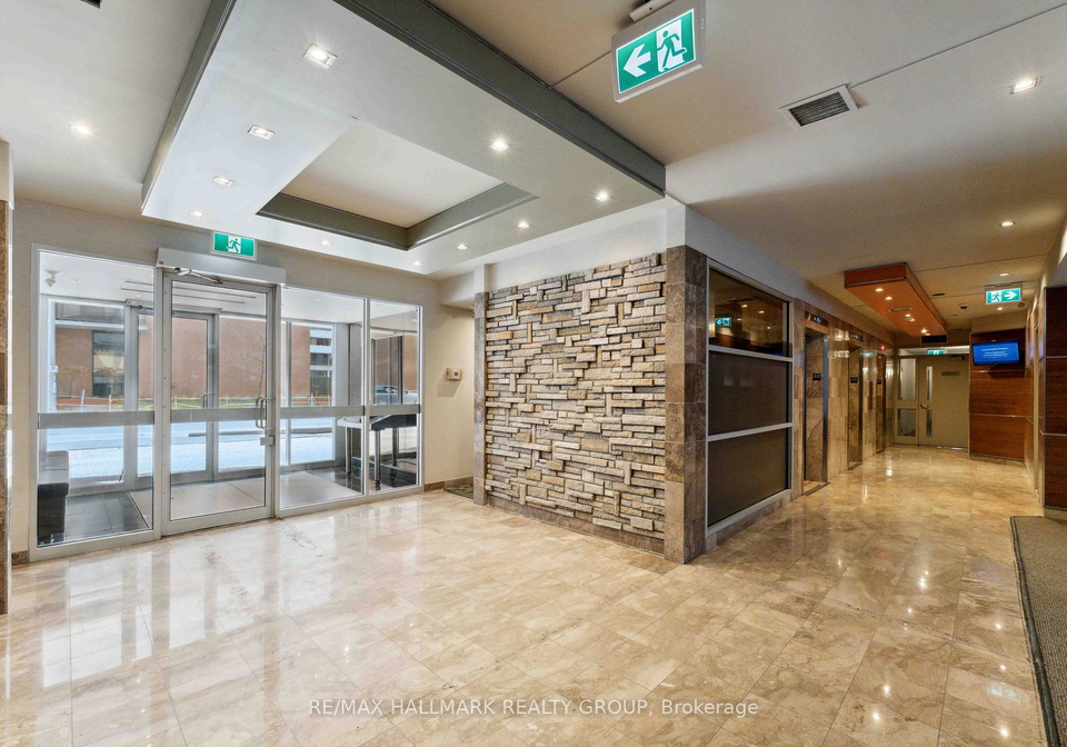 470-laurier-avenue-w-ottawa-ontario-x12375389