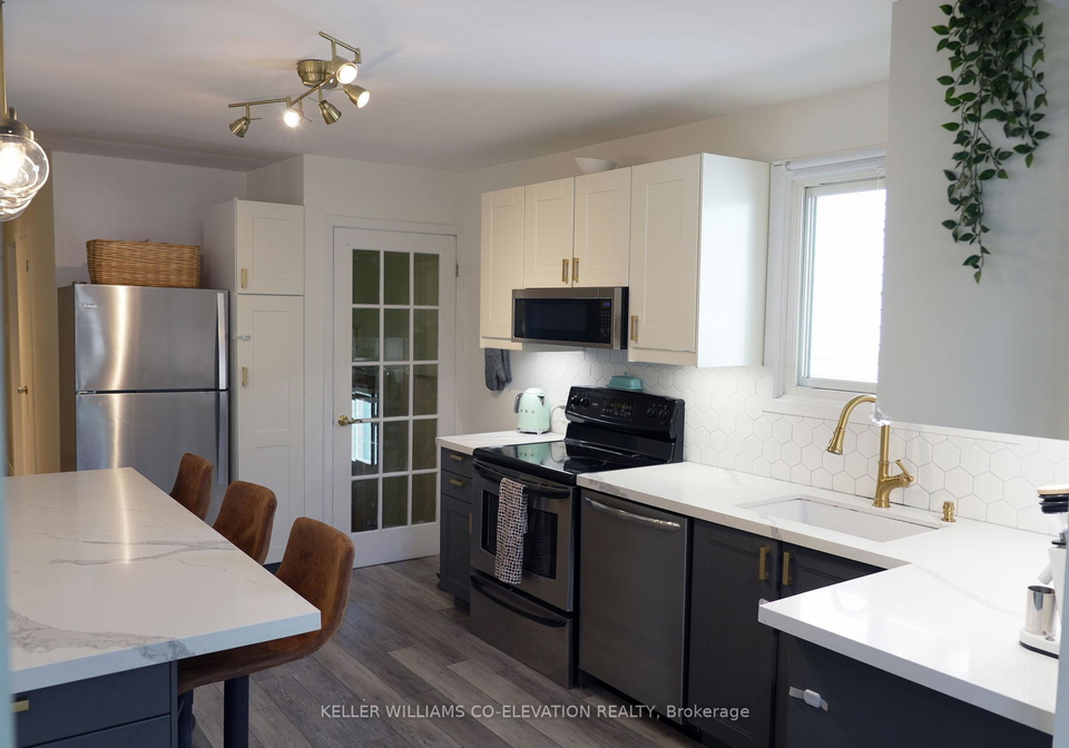 5-mountain-avenue-n-hamilton-ontario-x12375414