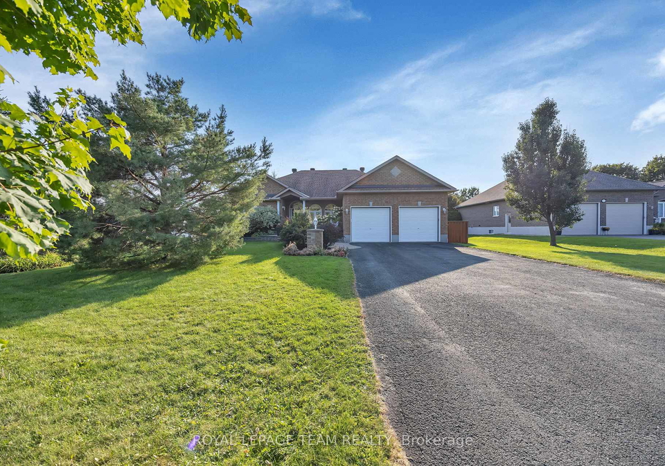 1426-spartan-grove-street-ottawa-ontario-x12375606