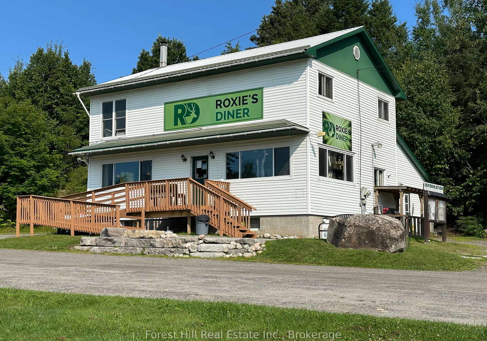 11643-highway-522-parry-sound-remote-area-ontario-x12375611