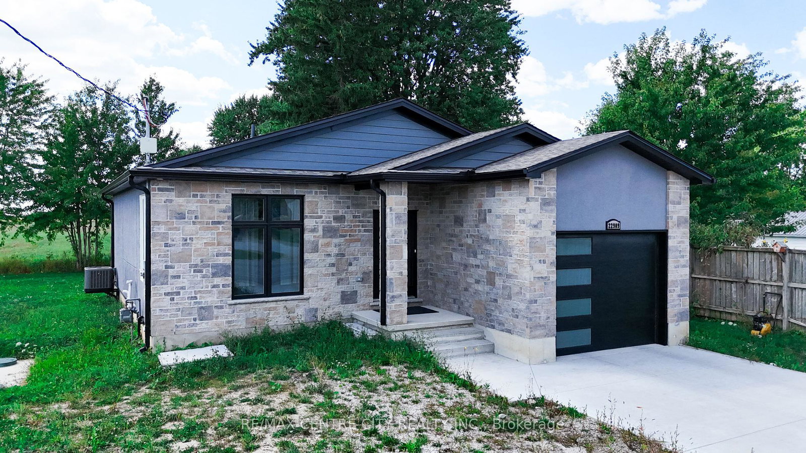 22909-highbury-avenue-middlesex-centre-ontario-x12376214