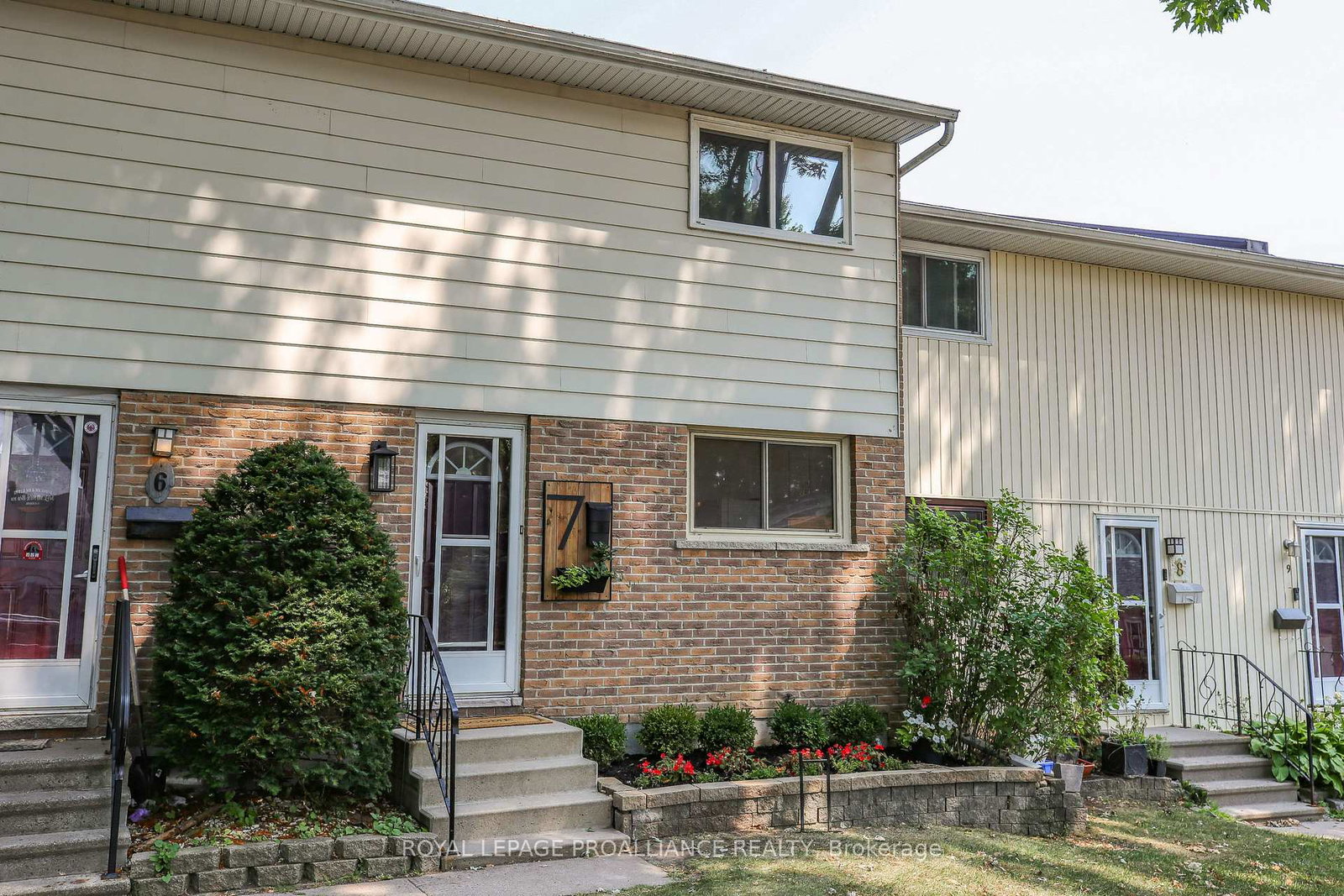 1271-millwood-avenue-brockville-ontario-x12376221