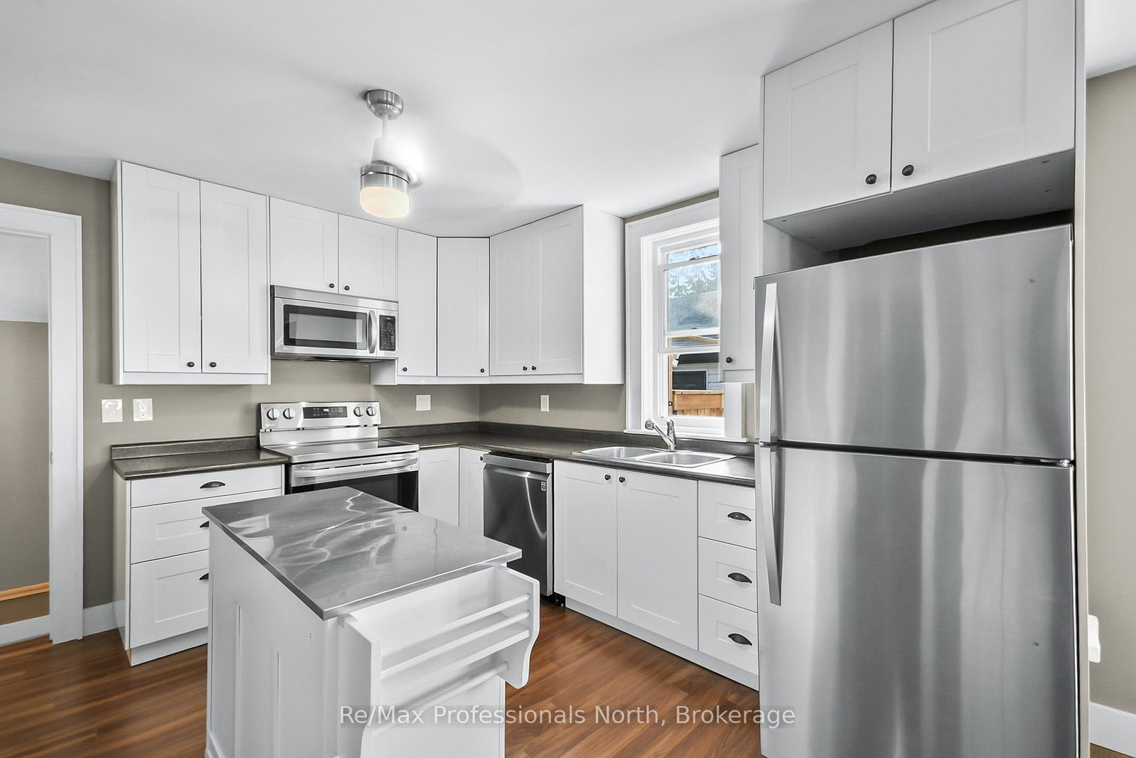 450-mary-street-n-gravenhurst-ontario-x12376268