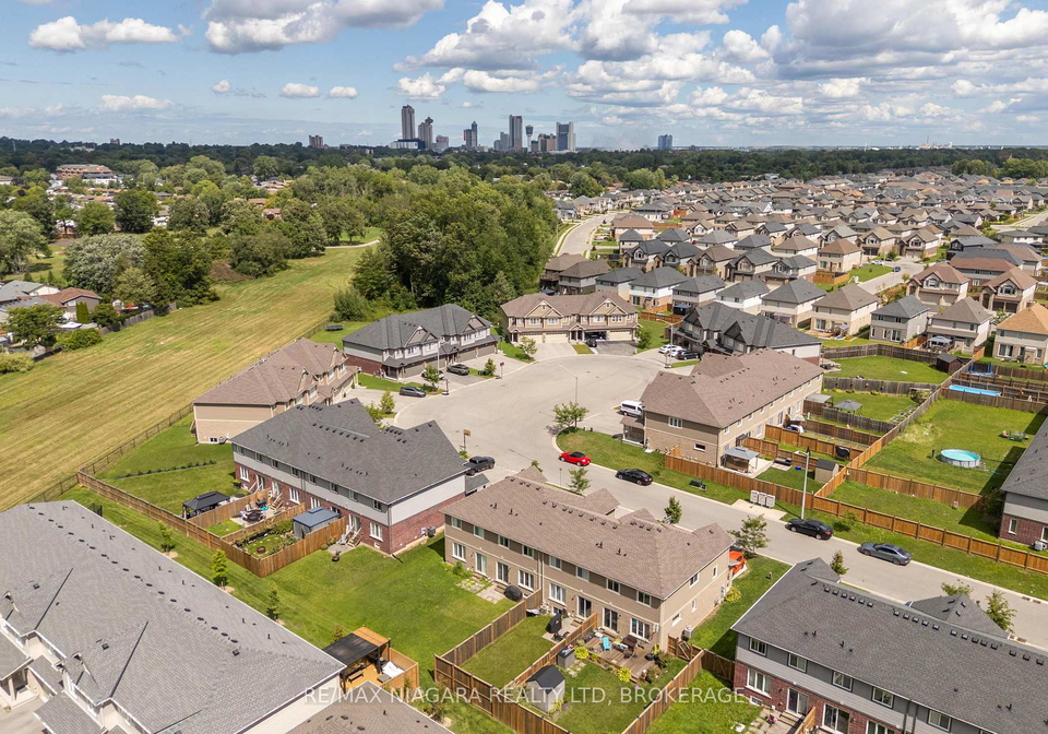 8073-cole-court-niagara-falls-ontario-x12376302