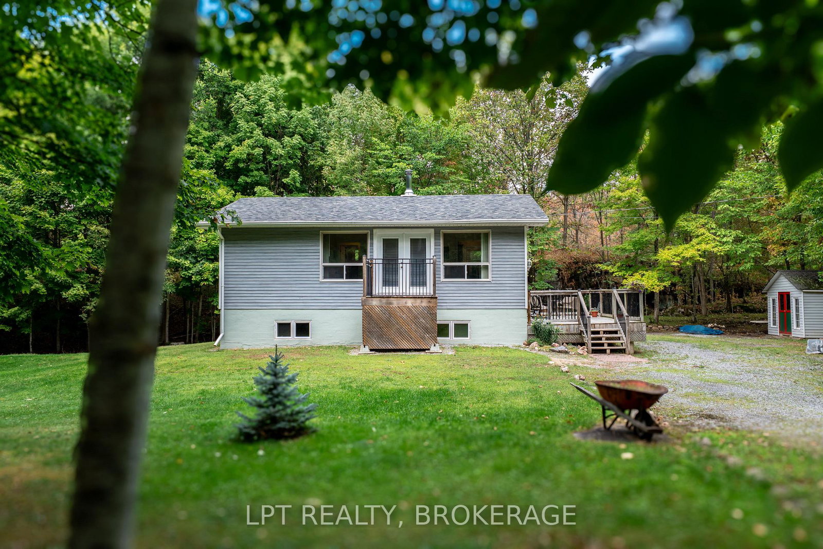 331-maple-grove-frontenac-ontario-x12376348