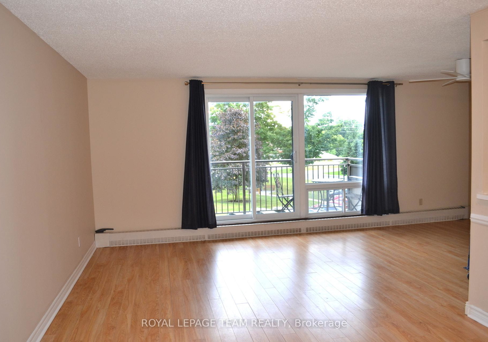 1485-baseline-road-ottawa-ontario-x12376928
