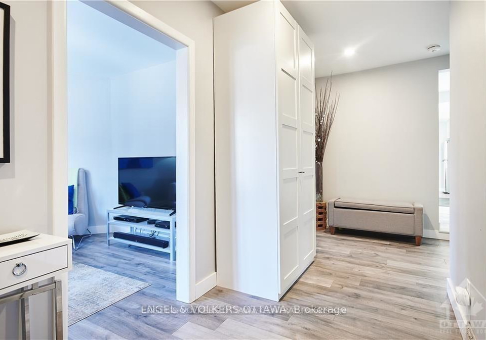 43-clarendon-avenue-ottawa-ontario-x12376948
