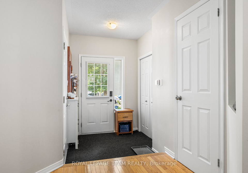 25-inverkip-avenue-ottawa-ontario-x12377431