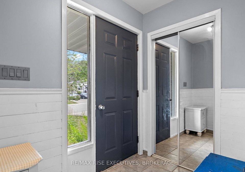 470a-henrietta-street-gananoque-ontario-x12377710
