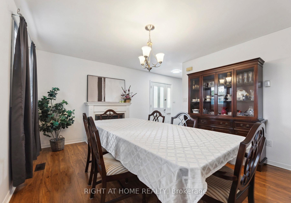 186-dundas-street-w-quinte-west-ontario-x12377751