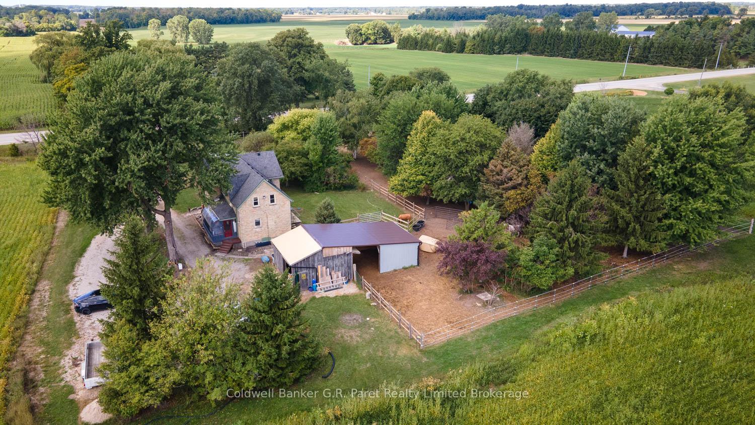 69830-grand-bend-line-south-huron-ontario-x12378147