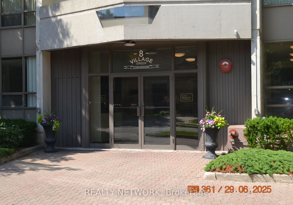 8-village-green-boulevard-hamilton-ontario-x12378331