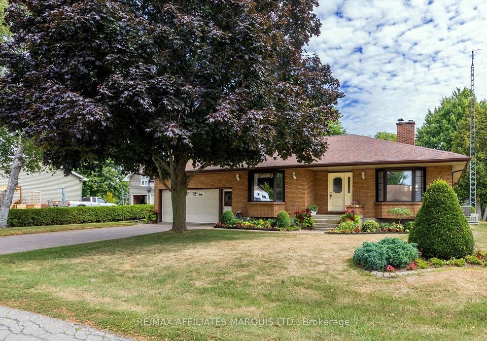 5701-cherry-street-south-dundas-ontario-x12378856