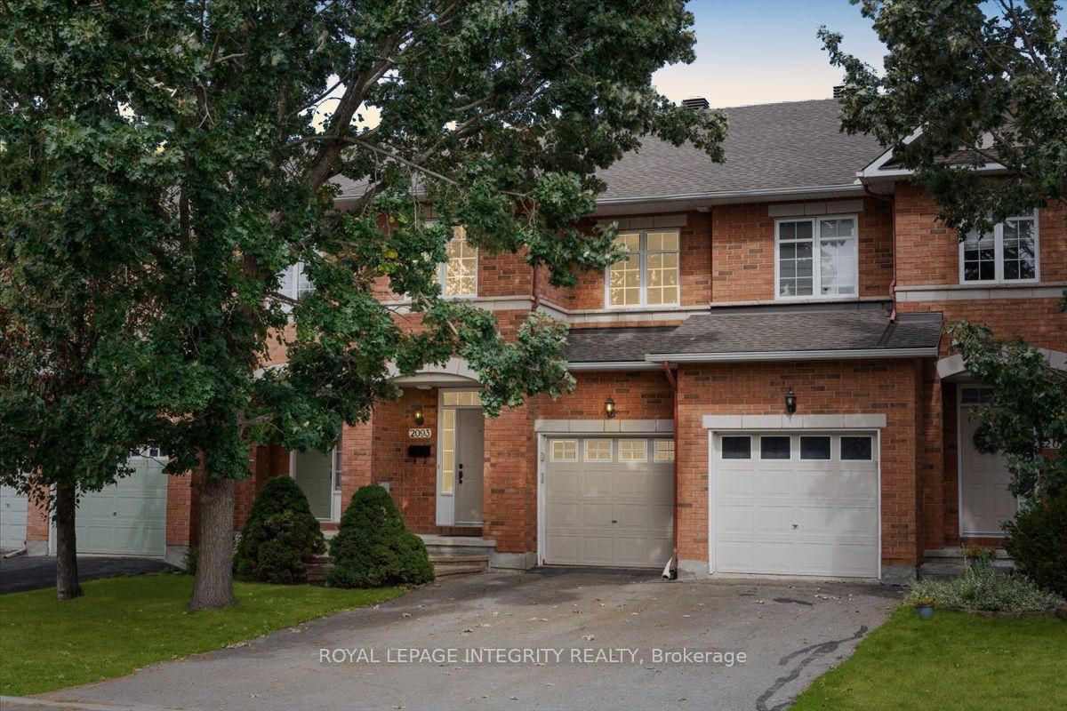 2093-bergamot-circle-ottawa-ontario-x12378887
