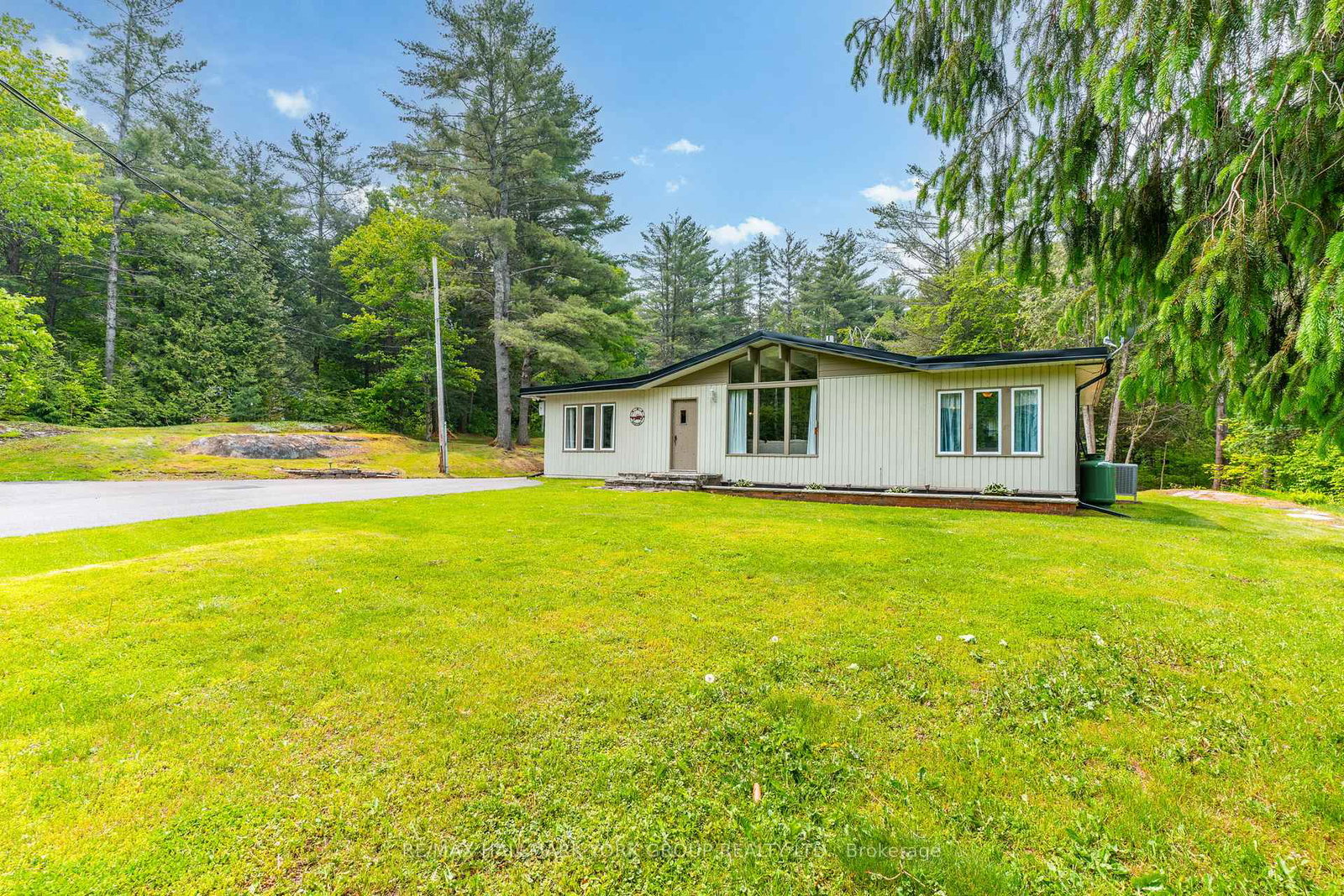 4001-county-121-road-kawartha-lakes-ontario-x12378979