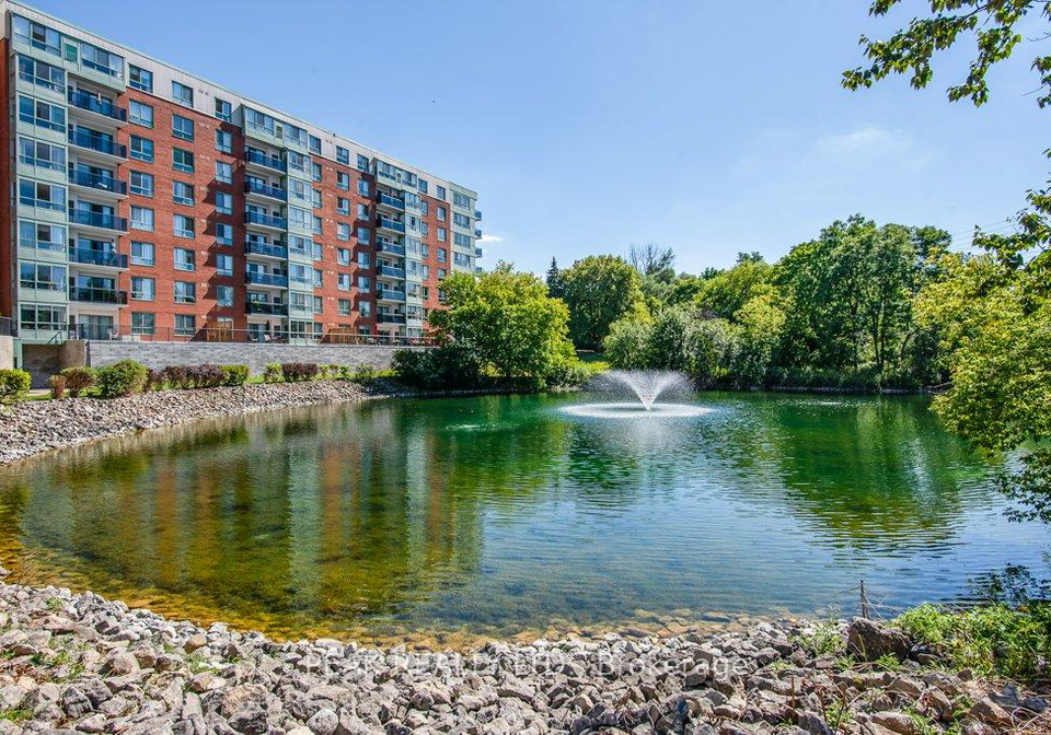 30-blue-springs-drive-waterloo-ontario-x12379232